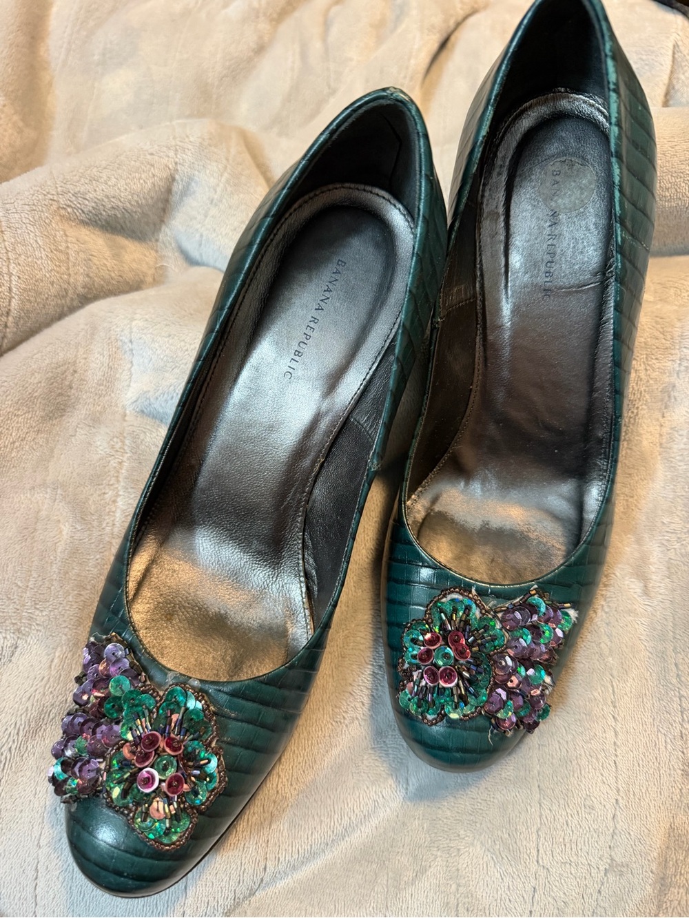 Vintage Banana Republic Genuine Leather Beaded Sequin Heels